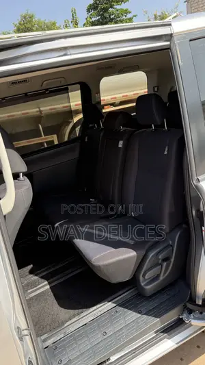 Toyota Voxy SV Premium 2014 Silver