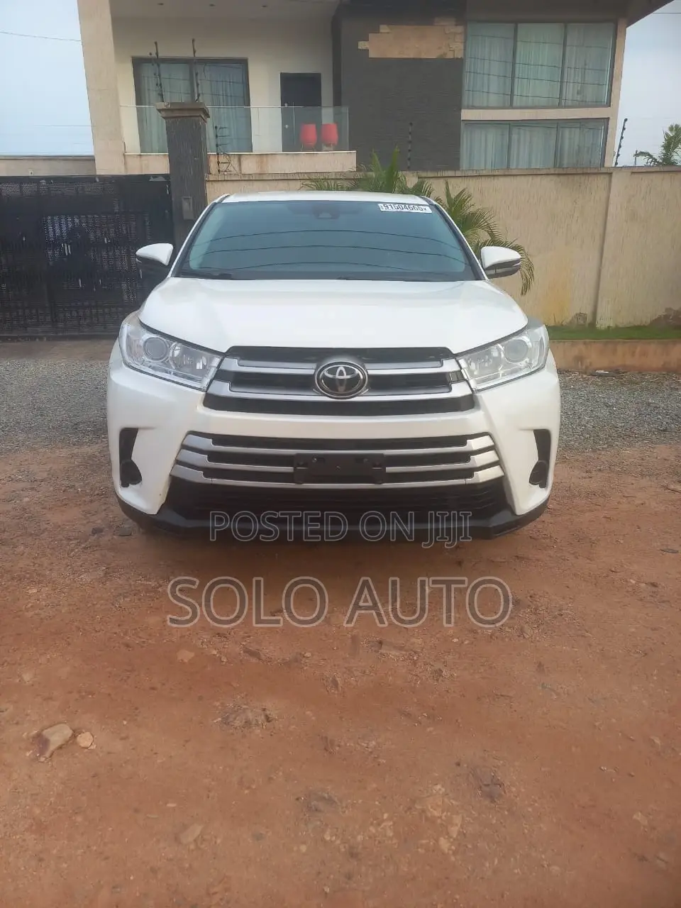 Toyota Highlander LE 4x2 (2.7L 4cyl 6A) 2017 White