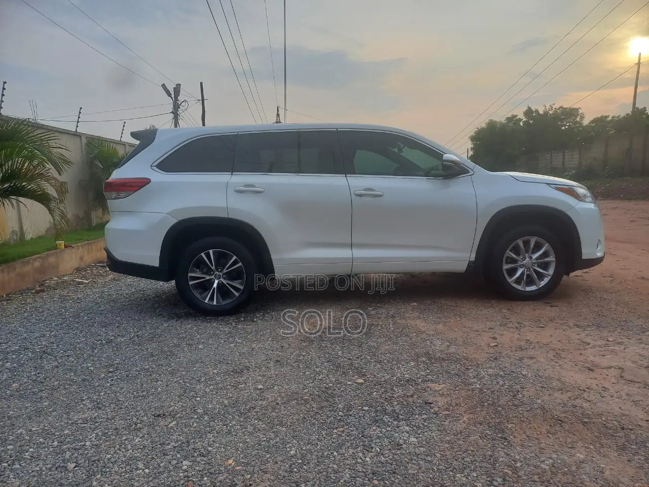 Toyota Highlander LE 4x2 (2.7L 4cyl 6A) 2017 White