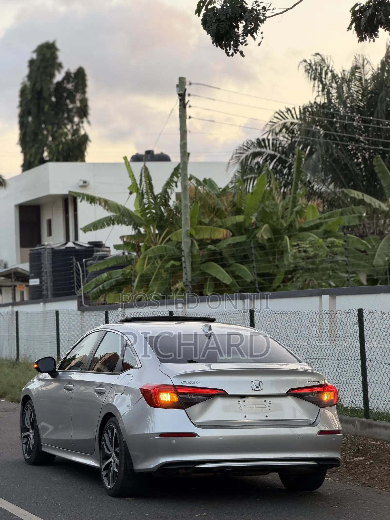 Honda Civic Touring CVT 2024 Silver