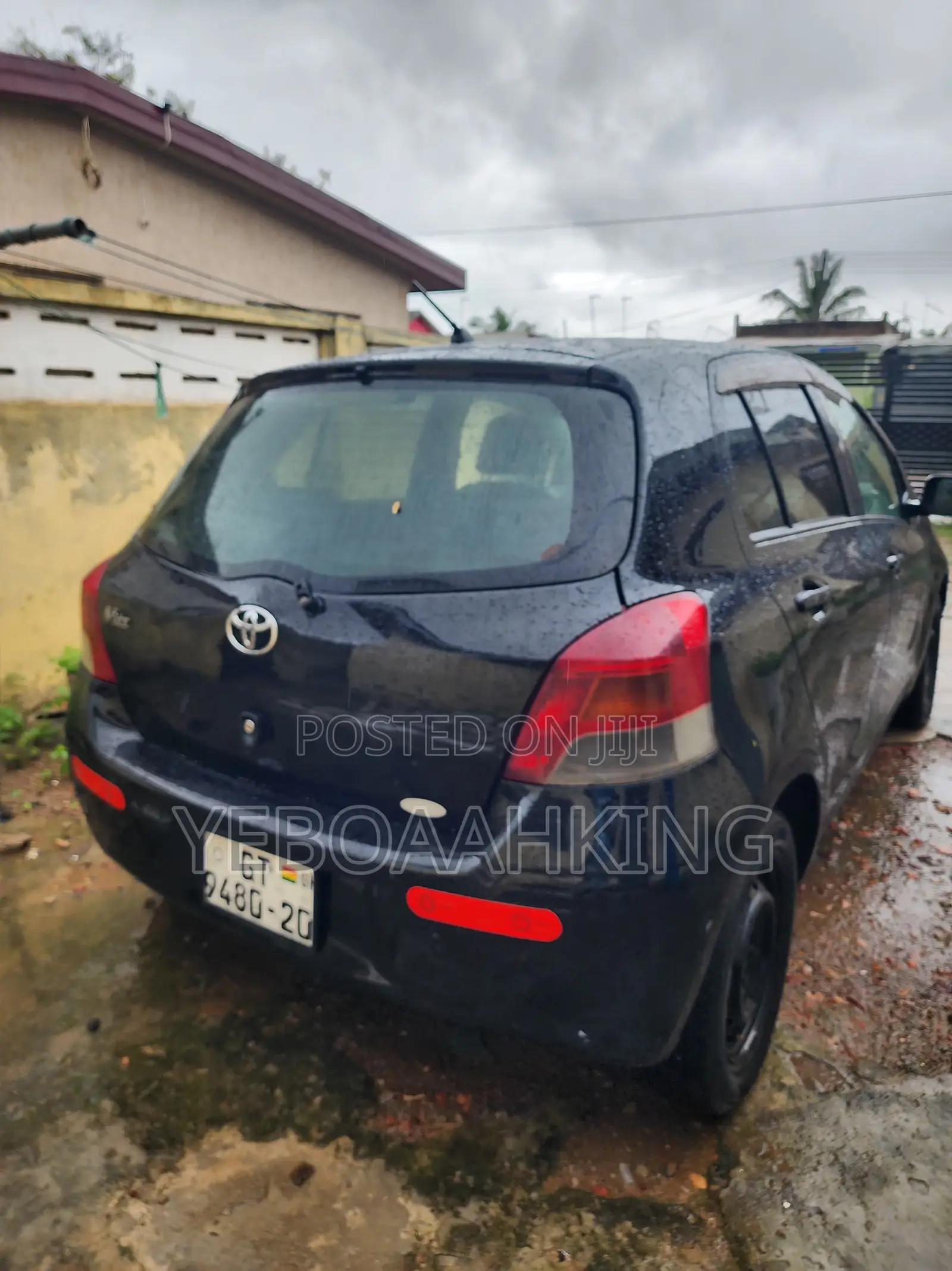 Toyota Vitz 1.0 FWD 3dr 2010 Black