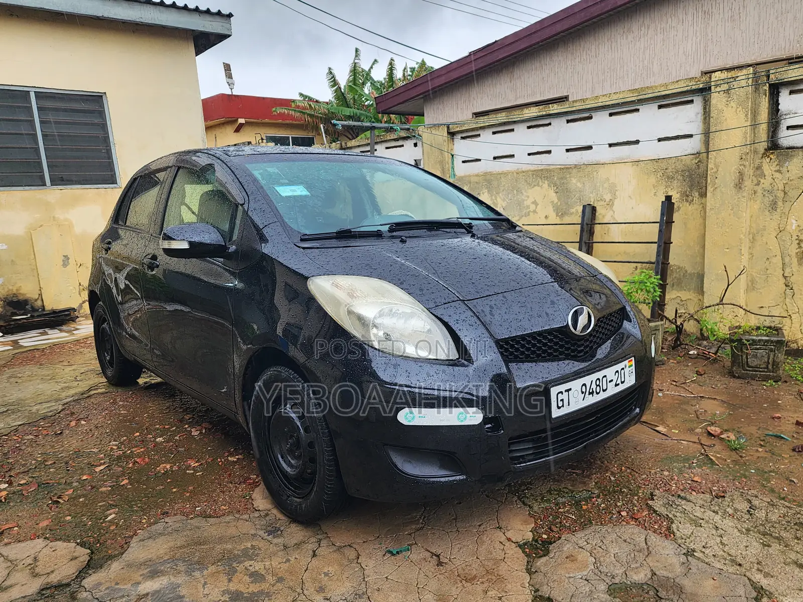 Toyota Vitz 1.0 FWD 3dr 2010 Black