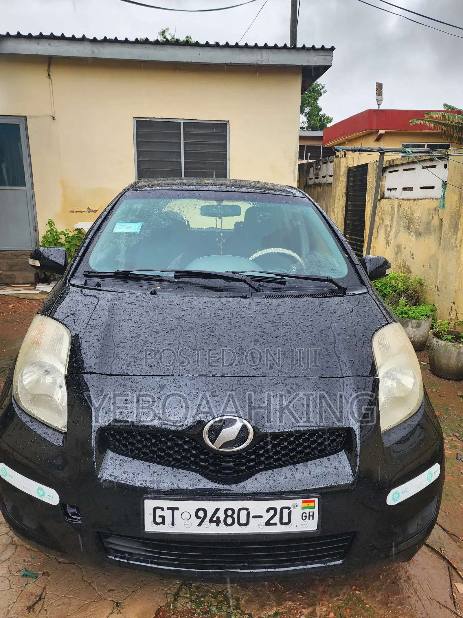 Toyota Vitz 1.0 FWD 3dr 2010 Black
