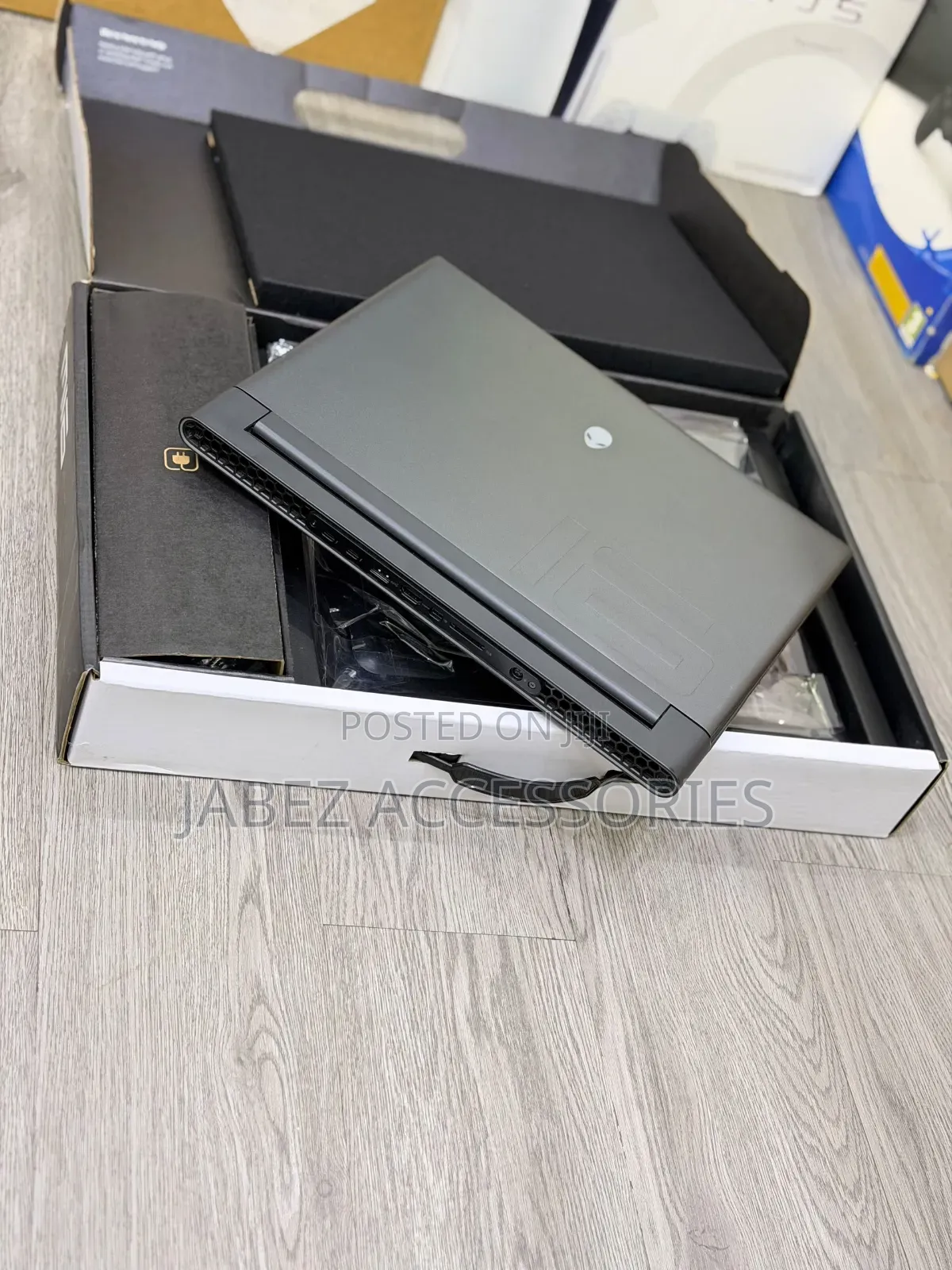 New Laptop Alienware M16 r1 16GB Intel Core i7 SSD 1T