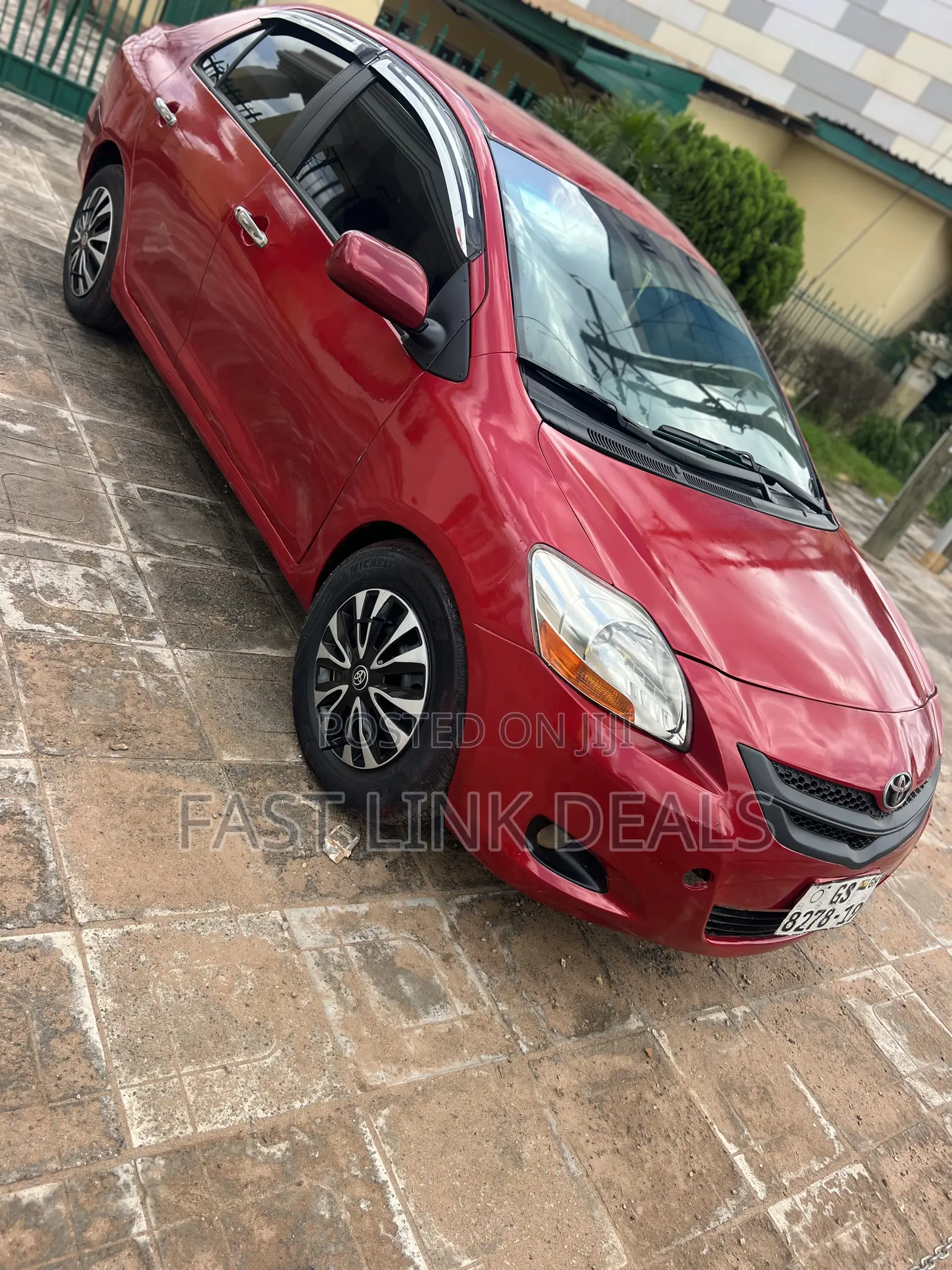 Toyota Yaris 1.5 Liftback Automatic 2009 Red