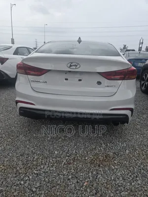 Hyundai Elantra 2018 White