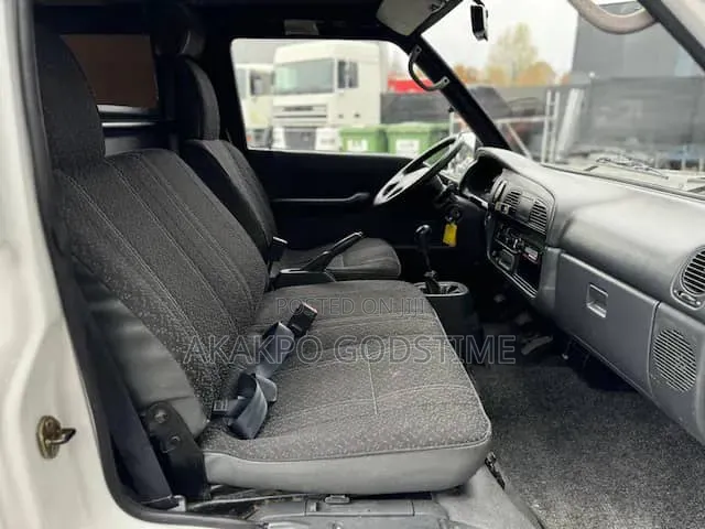 Hyundai H-100 2000 White