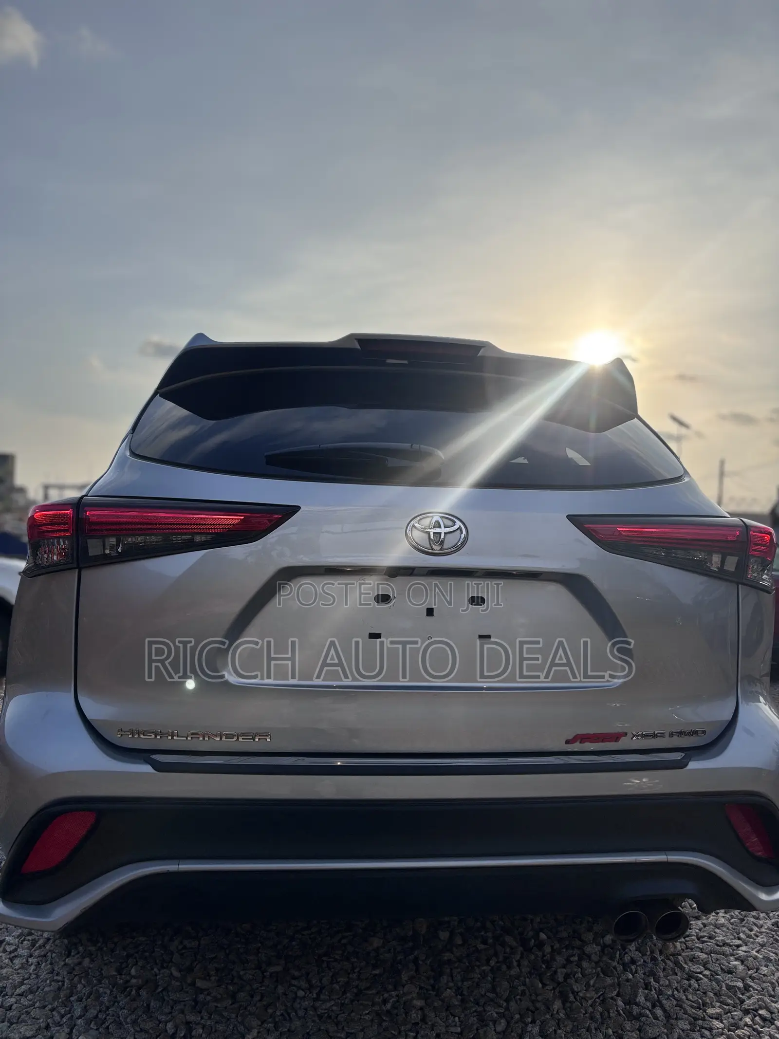 Toyota Highlander XSE 2022 Silver