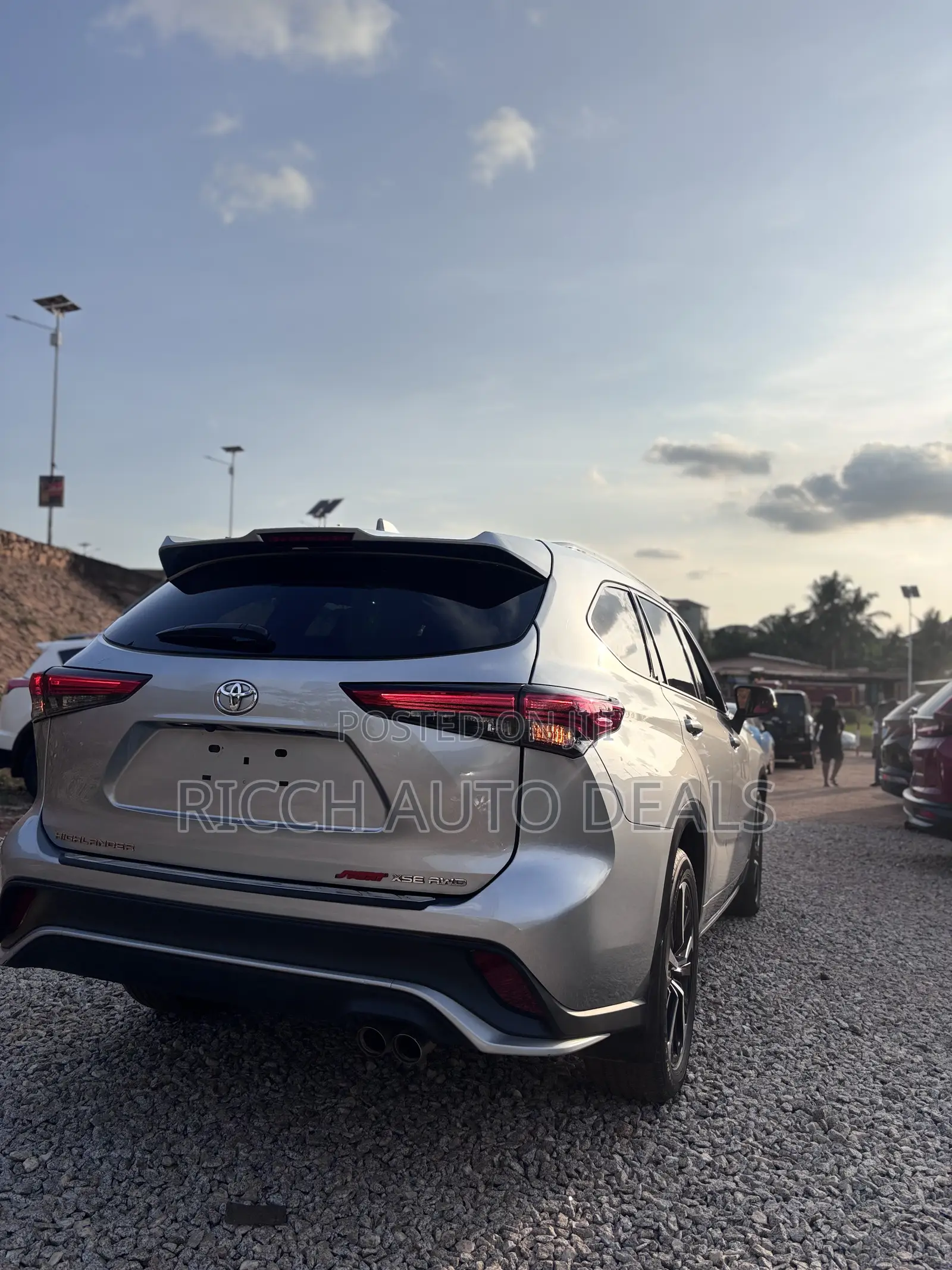 Toyota Highlander XSE 2022 Silver