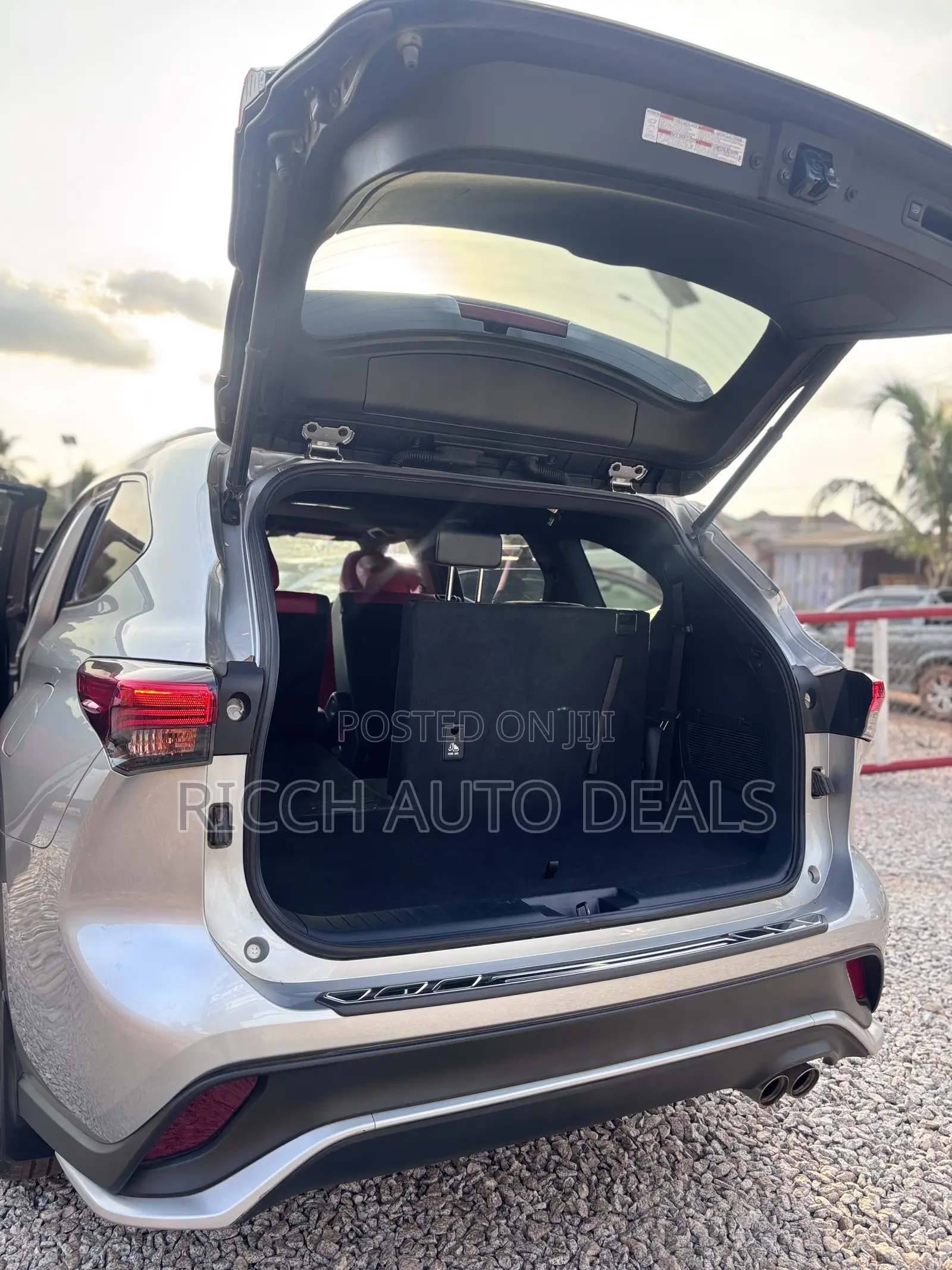 Toyota Highlander XSE 2022 Silver