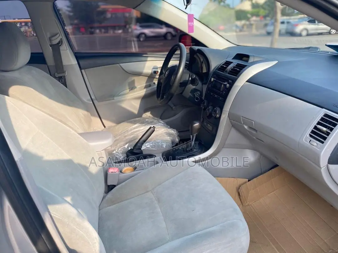 Toyota Corolla 2013 Silver