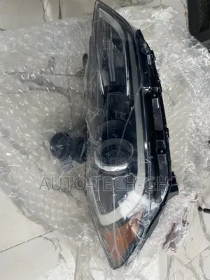 Hyundai Elantra 2016 Headlight