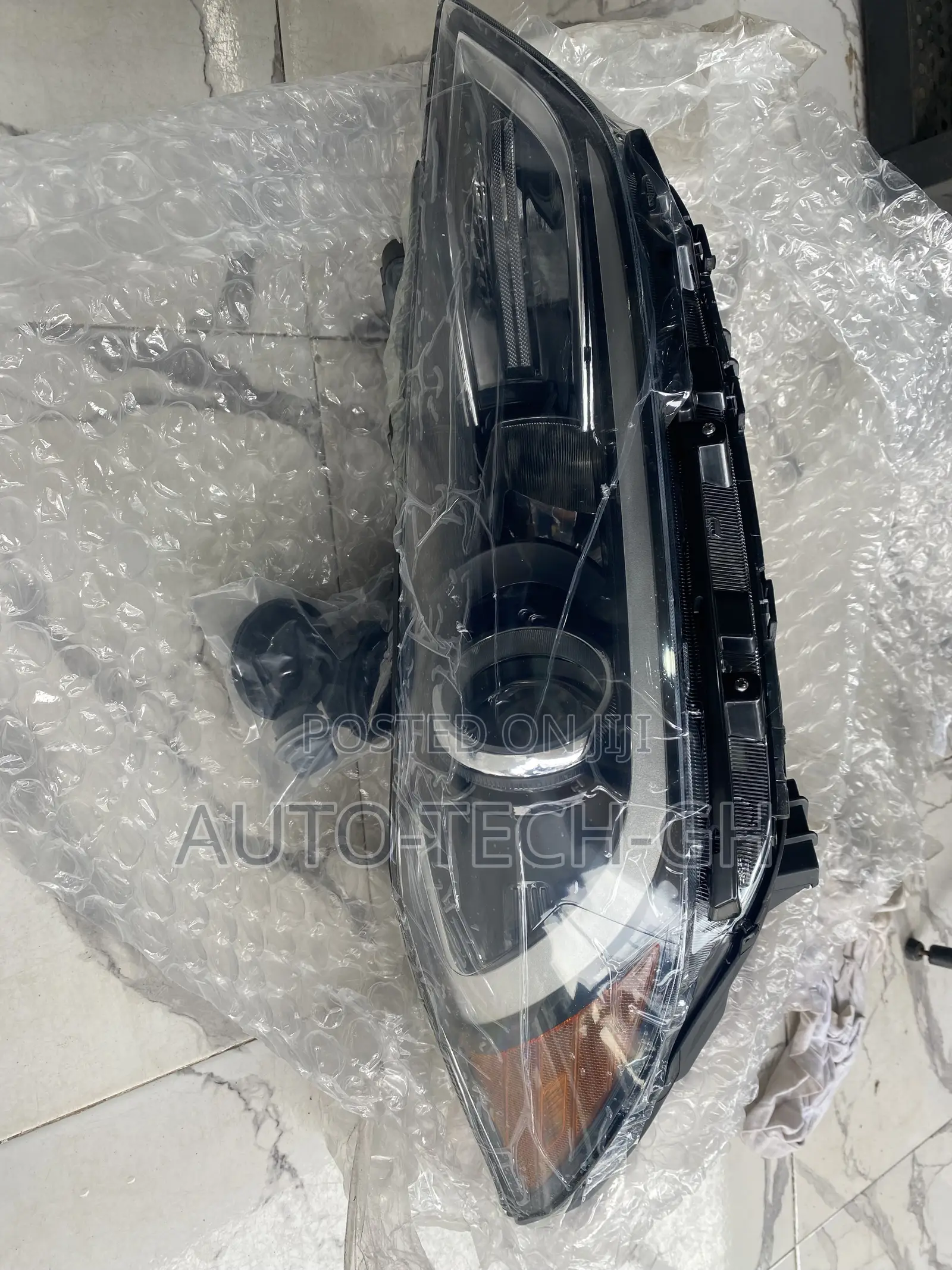 Hyundai Elantra 2016 Headlight