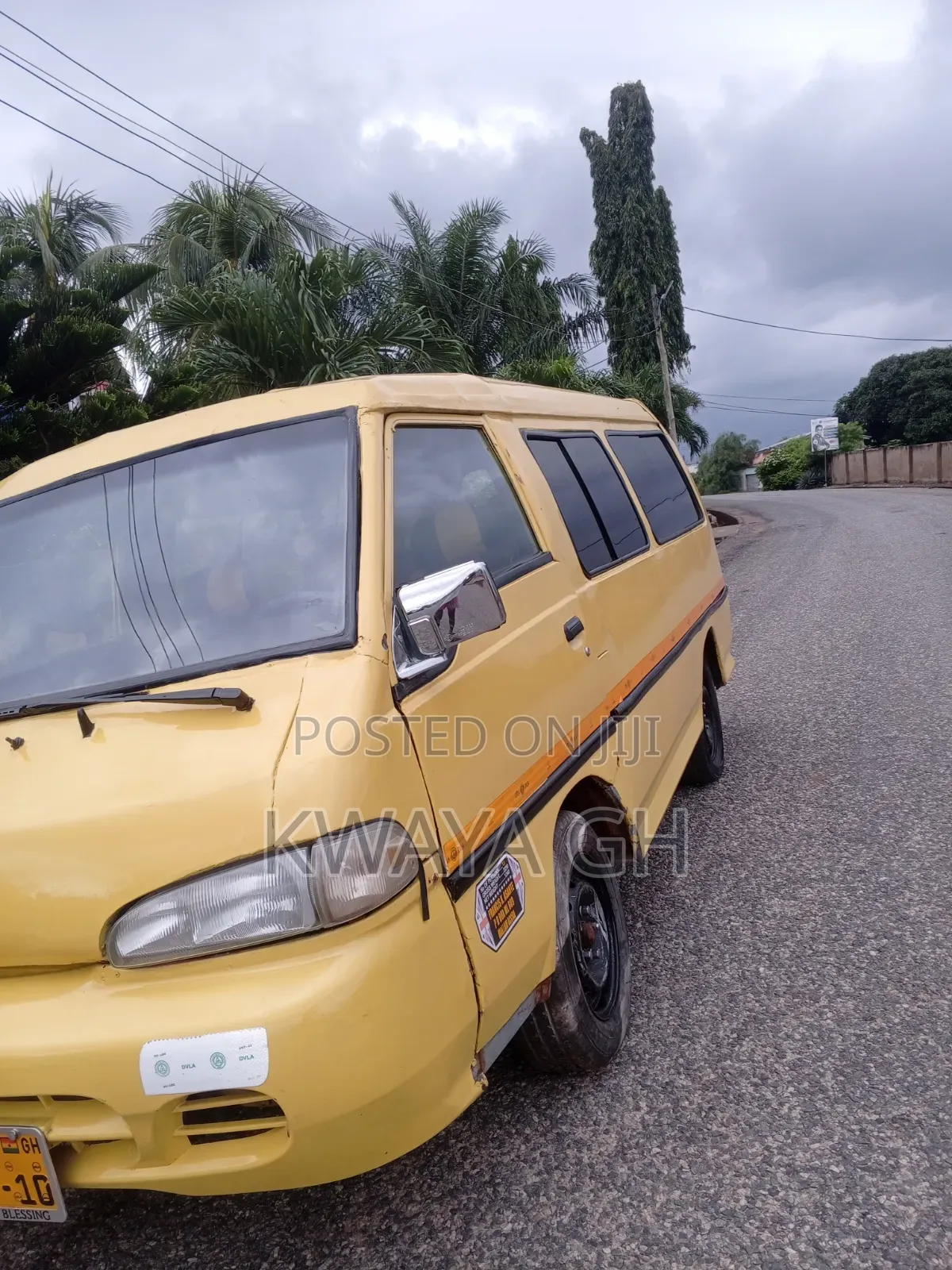 Hyundai H-100 1999 Yellow