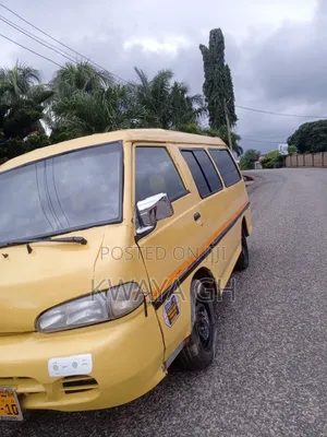 Hyundai H-100 1999 Yellow