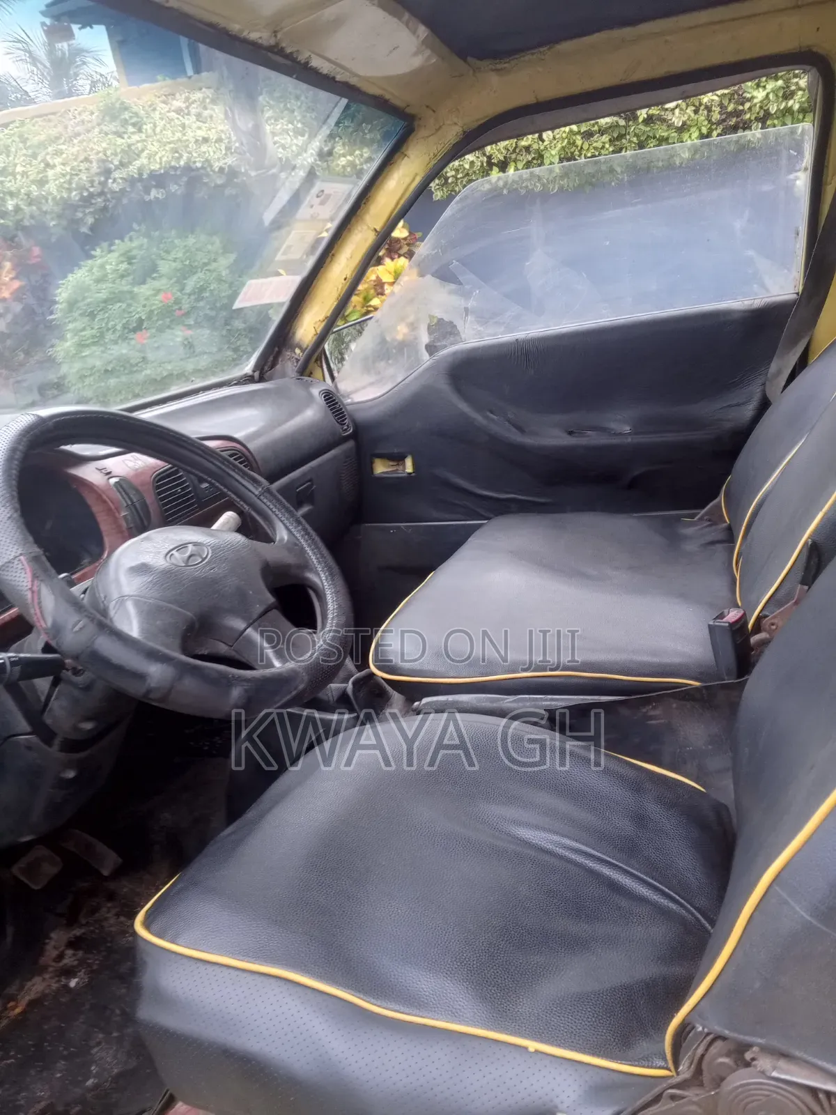 Hyundai H-100 1999 Yellow