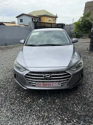 Hyundai Elantra SE Sedan FWD (2.0L 4cyl 6M) 2017 Gray