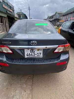 Toyota Corolla 2012 Gray