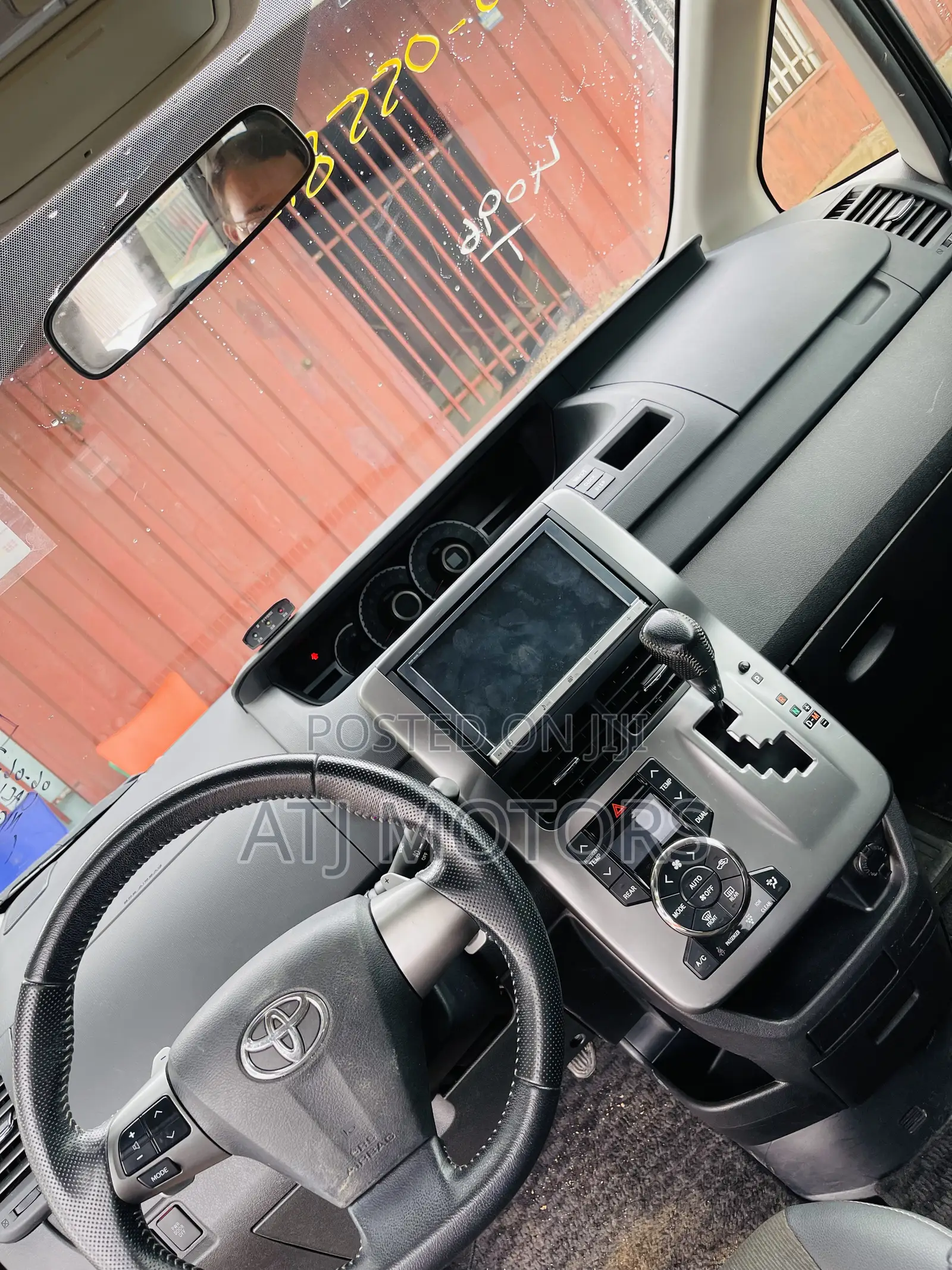 Toyota Voxy 2013 Black