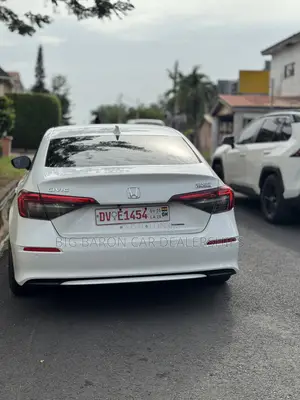 Honda Civic 2025 White