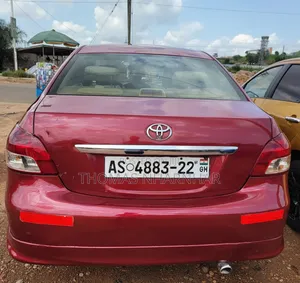 Toyota Belta 2010 Red