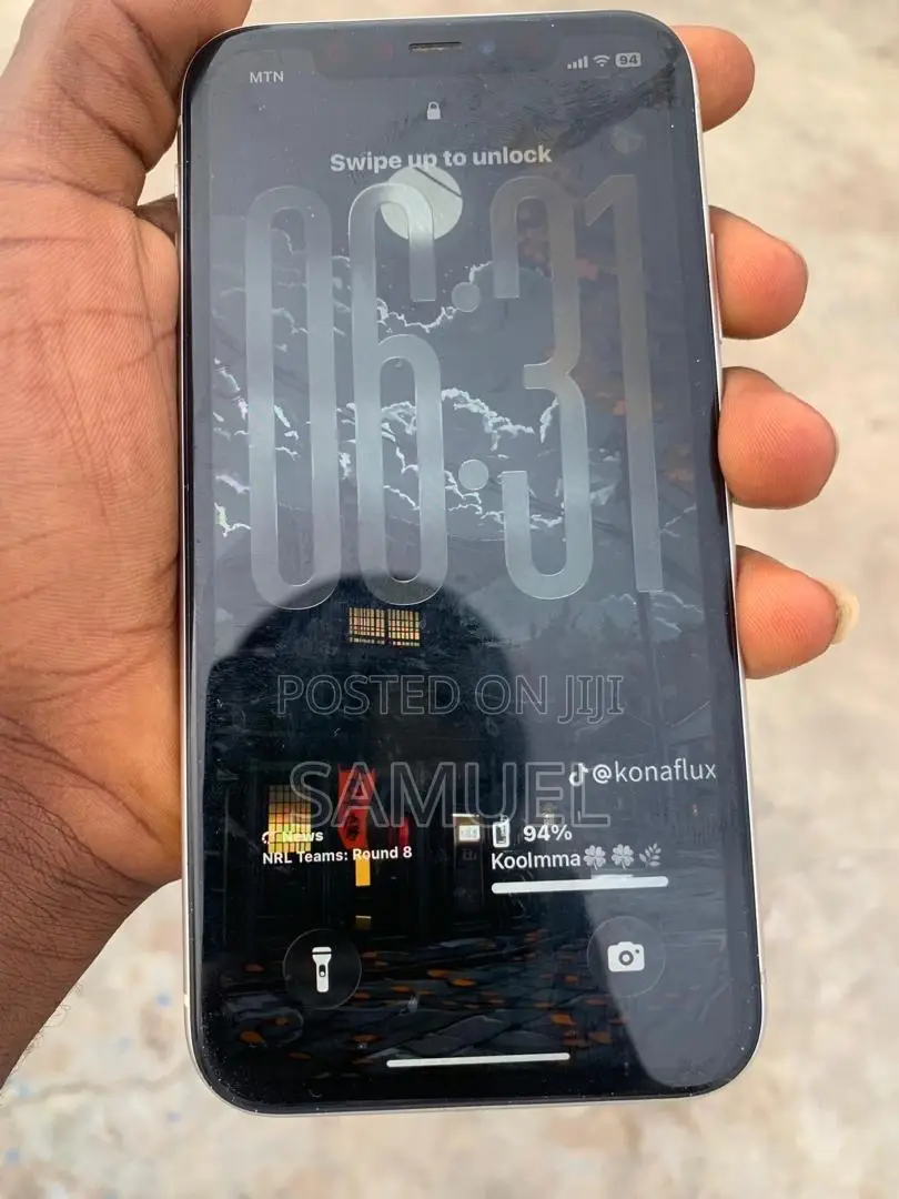 Apple iPhone 11 64 GB White