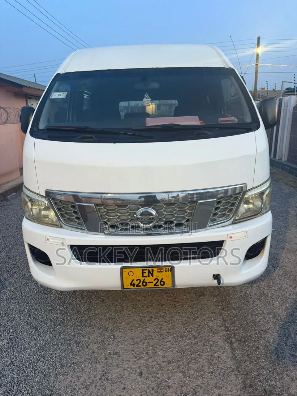 Nissan Caravan (Urvan) 2016 White