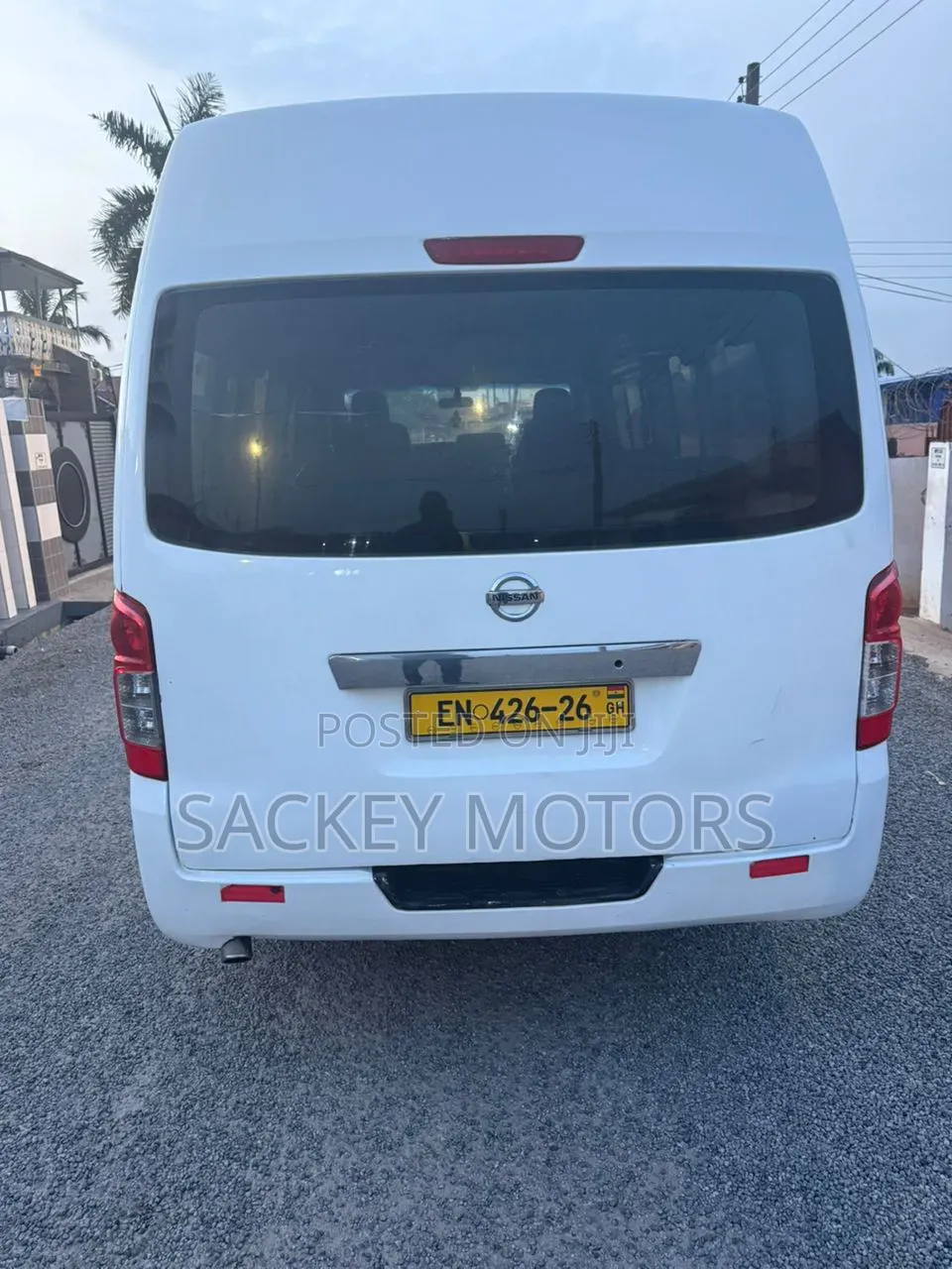 Nissan Caravan (Urvan) 2016 White