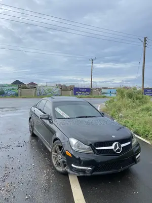 Mercedes-Benz C300 Sport 4Matic Sedan AWD (3.5L 6cyl 7A) 2013 Black