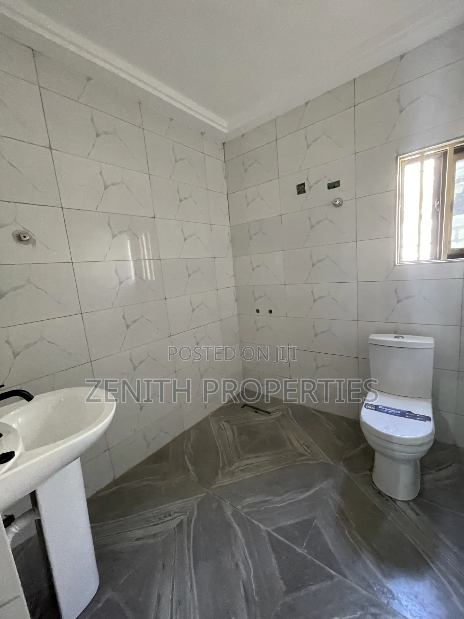2bdrm Apartment in Zenith Properties, West Hills Mall Area for rent