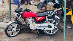 Royal RY125 2025 Red