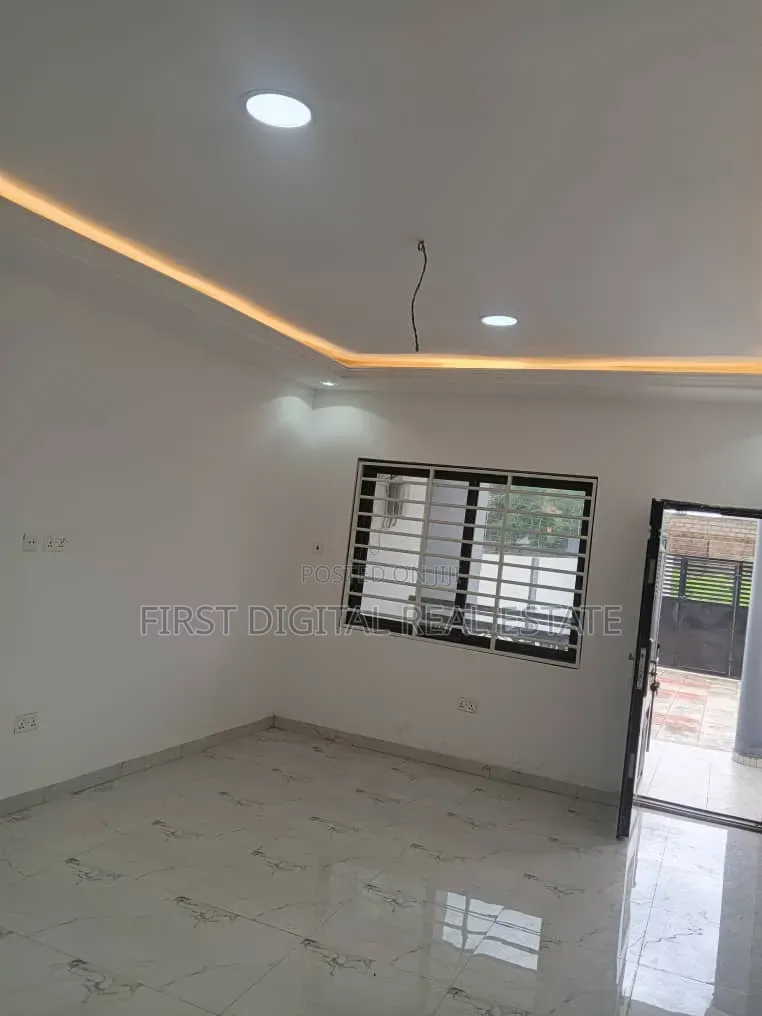 4bdrm House in First Digital Real, Malejor for rent