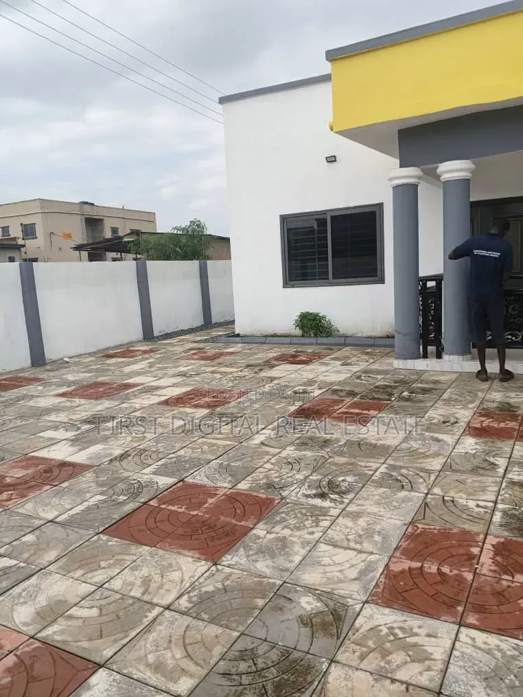 4bdrm House in First Digital Real, Malejor for rent