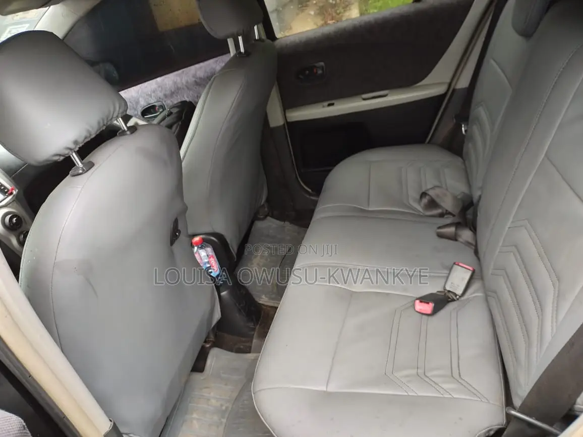 Toyota Vitz 2010 Black