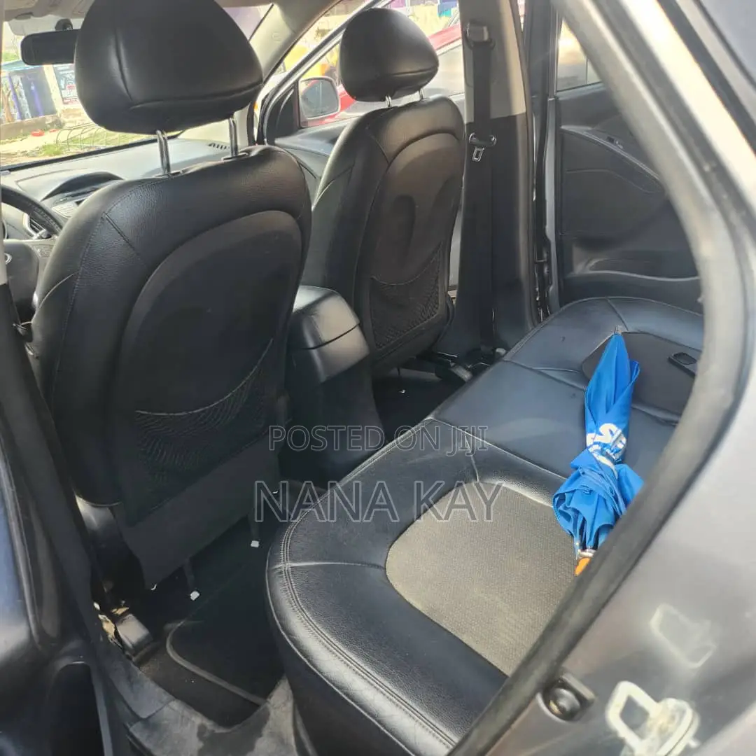 Hyundai Tucson GLS AWD 2011 Gray