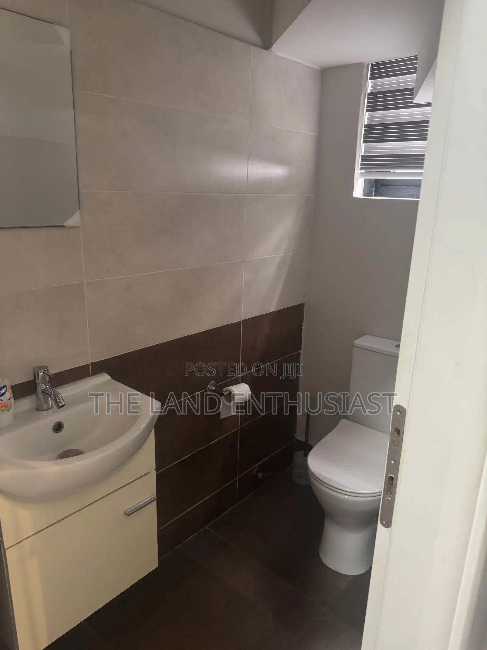 Furnished 3bdrm Townhouse / Terrace in North Legon for rent