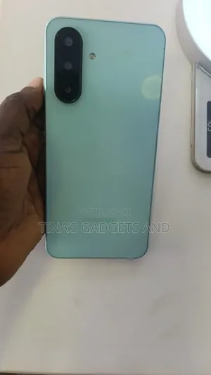 New Samsung Galaxy A17 128 GB Green