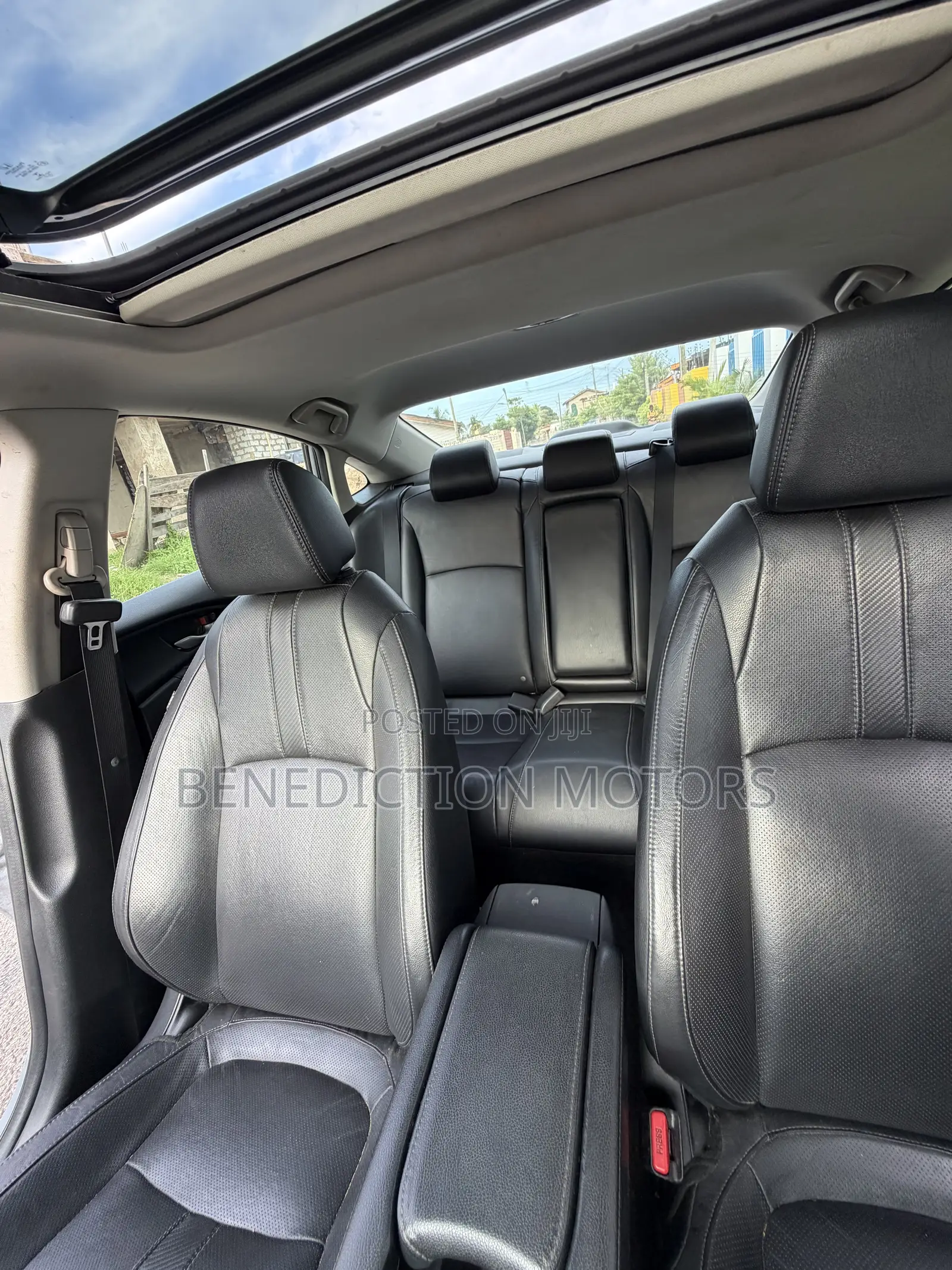 Honda Civic Touring 4dr Sedan (1.5L 4cyl) 2017 Silver