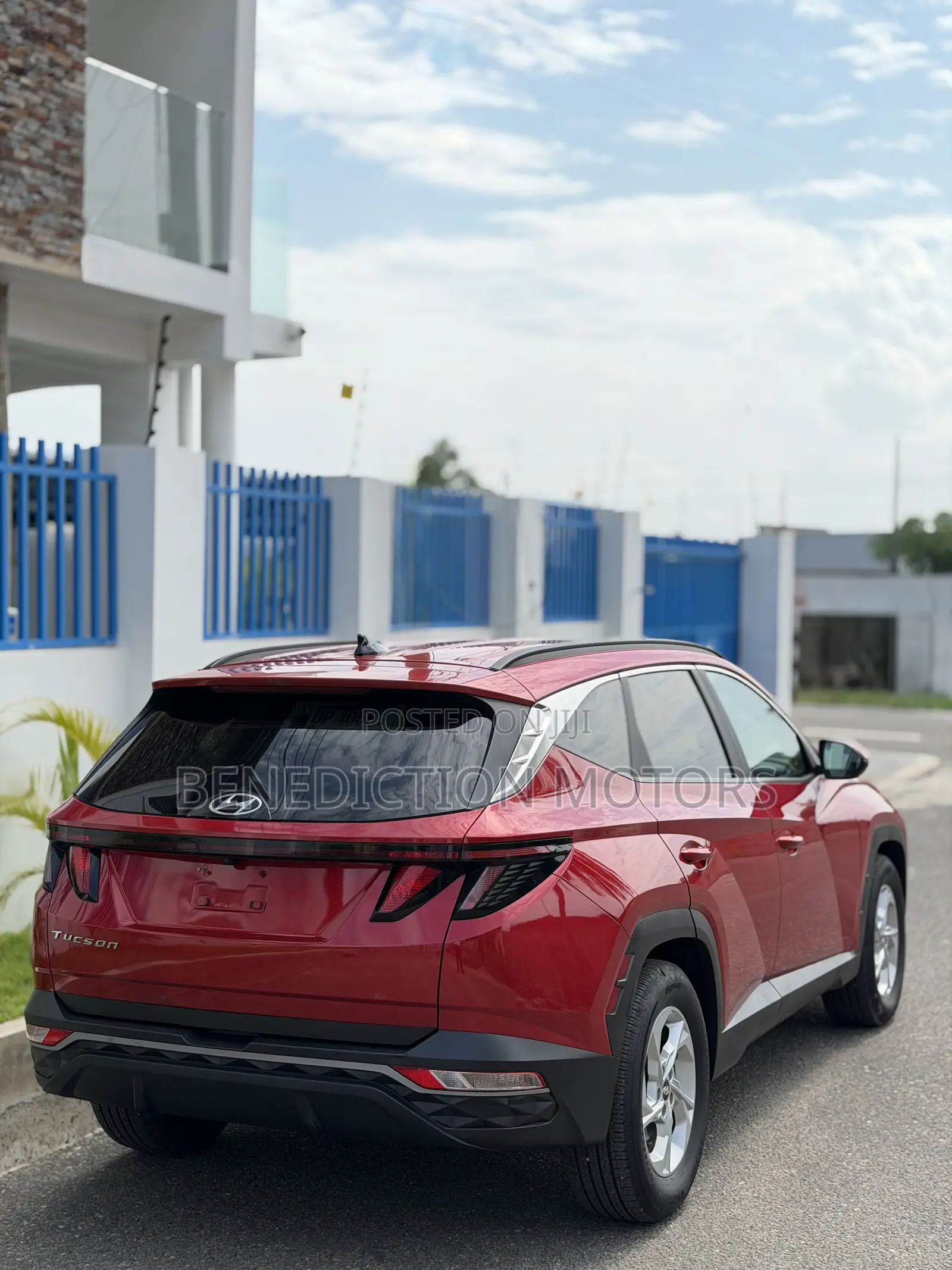 Hyundai Tucson SE 2022 Red