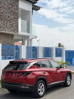 Hyundai Tucson SE 2022 Red