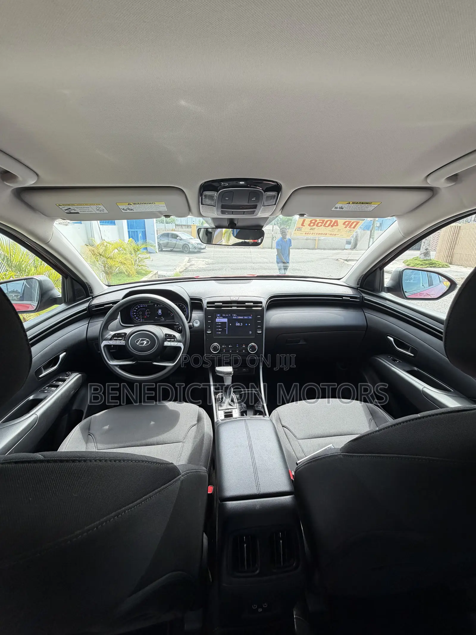 Hyundai Tucson SE 2022 Red