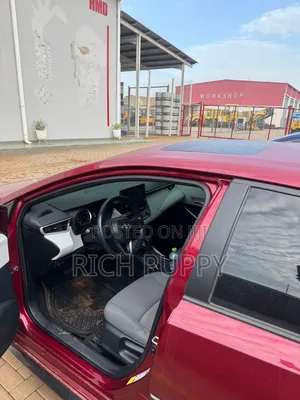 Toyota Corolla 2022 Red
