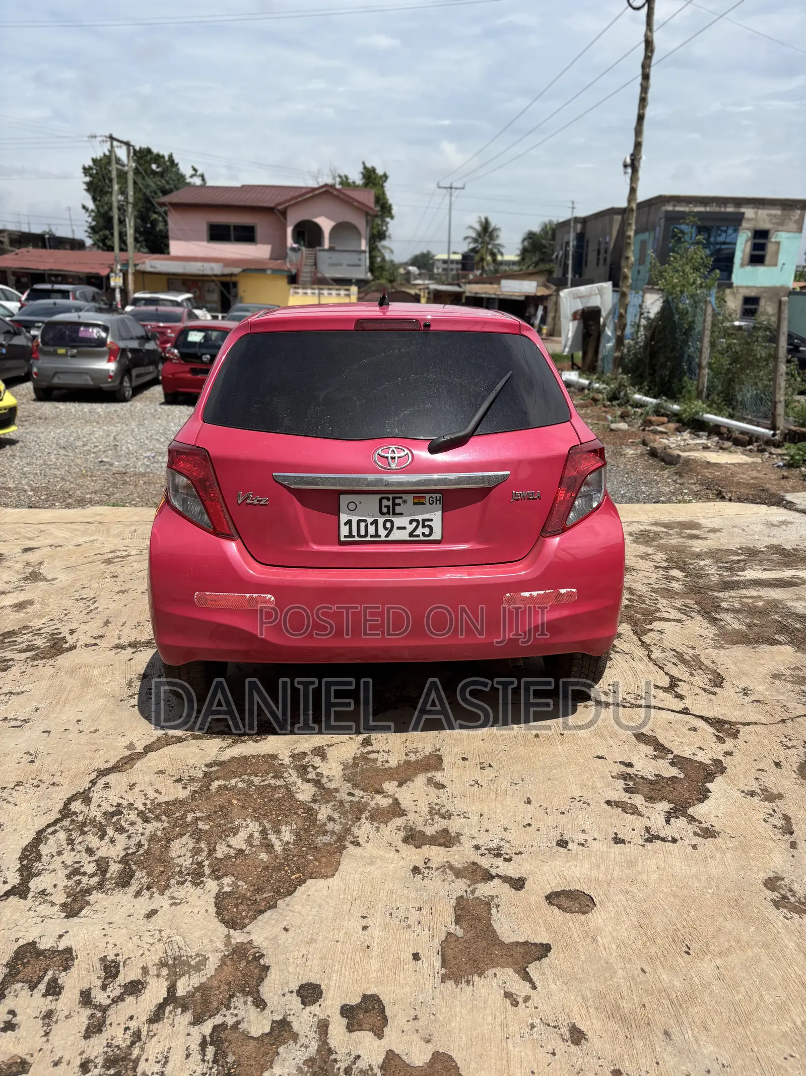 Toyota Vitz 1.0 FWD 3dr 2013 Pink