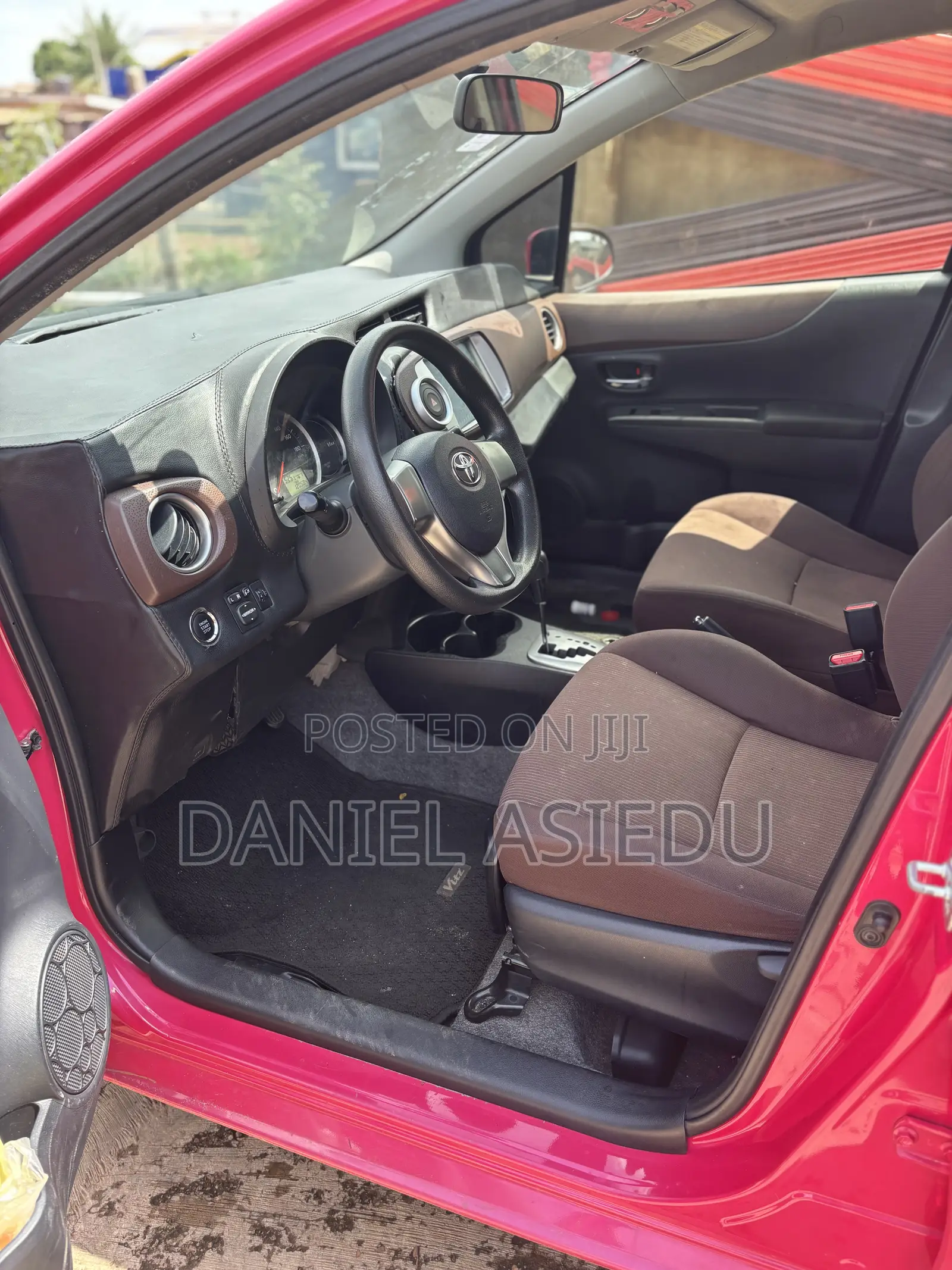 Toyota Vitz 1.0 FWD 3dr 2013 Pink