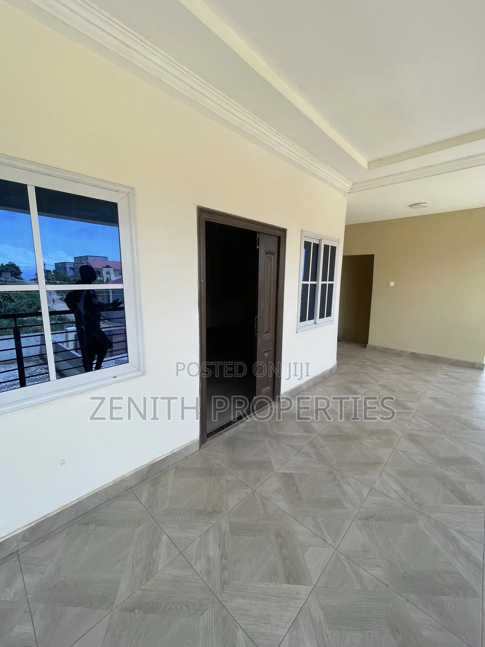 3bdrm Apartment in Zenith Properties, Old Barrier for rent