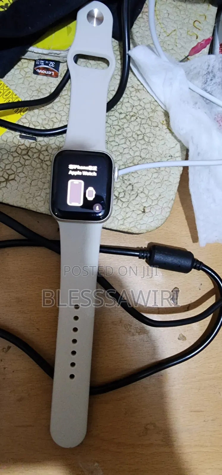 Apple Watch Series Se 2nd Gen 40mm (Gps + Cellular) - Starlight