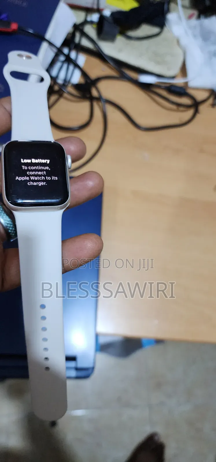 Apple Watch Series Se 2nd Gen 40mm (Gps + Cellular) - Starlight