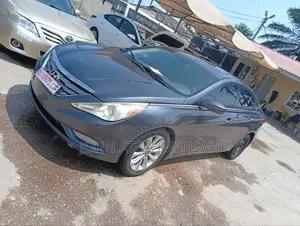 Hyundai Sonata Limited 2.0T Sedan (2.0L 4cyl 6A) 2013 Blue