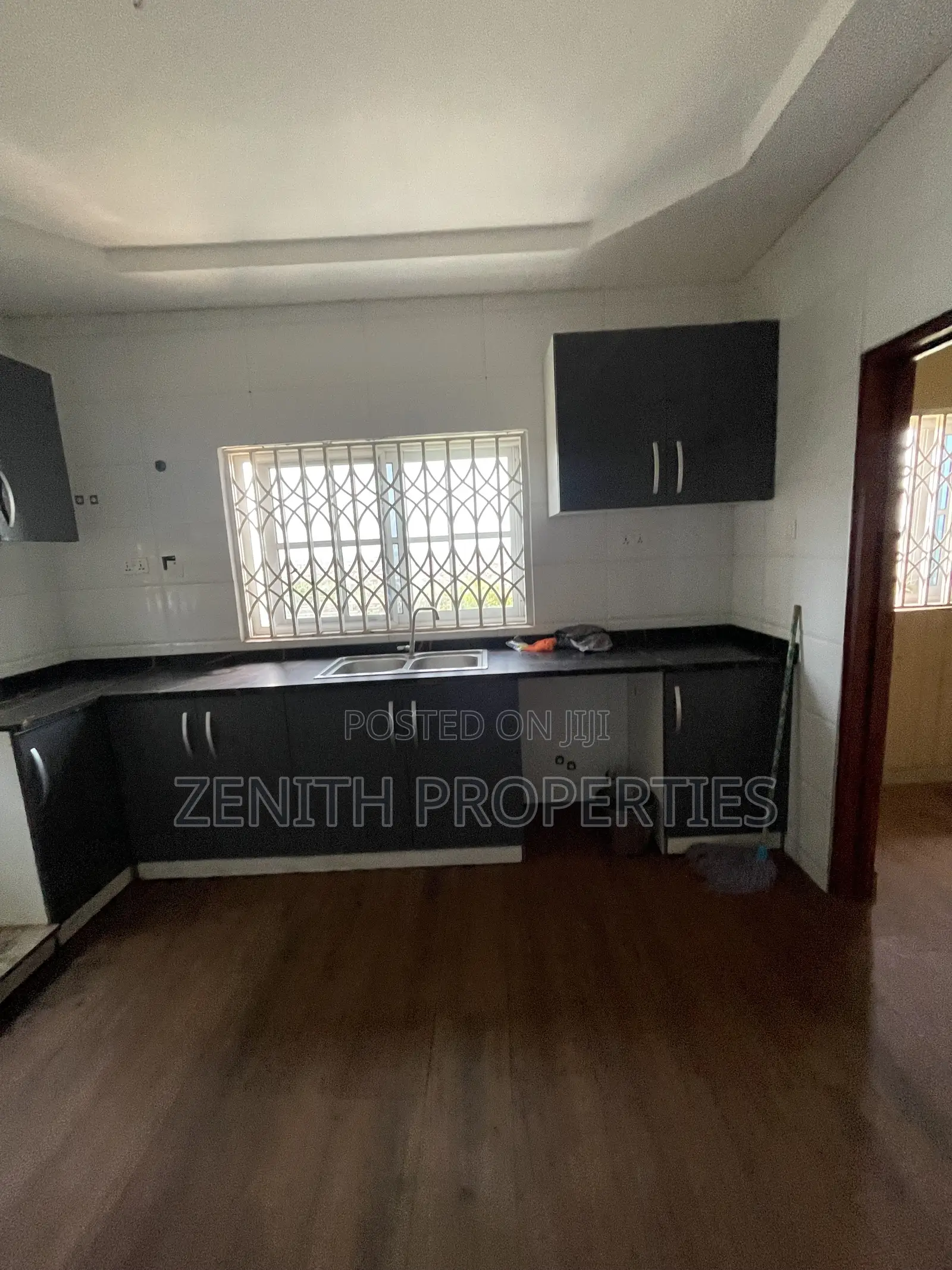 3bdrm Apartment in Zenith Properties, Old Barrier for rent