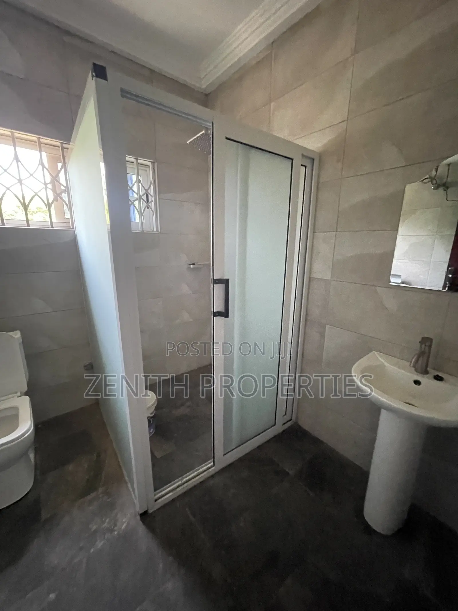3bdrm Apartment in Zenith Properties, Old Barrier for rent